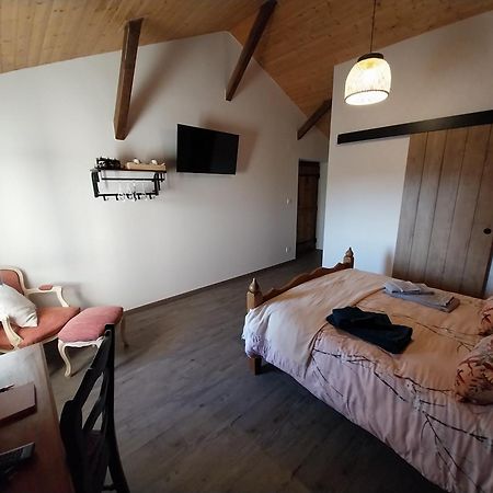 Au Granit Bleu Bed & Breakfast Faye-l'Abbesse Luaran gambar